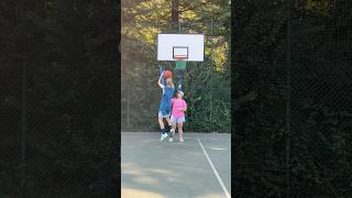 1 v 1 à l’entraînement de basketball 🏀 basketball practice 1v1 [upl. by Doownelg788]