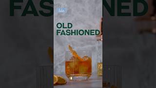 ▶️ Klasik kokteyllerde bugün günlerden Old Fashioned 🥃 shorts oldfashioned whiskey [upl. by Kciredorb]