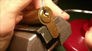 133 Lock Picking  Paperclip Tools [upl. by Maritsa]