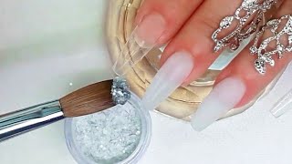 Uñas acrílicas Blanco traslúcido y plata  guia de cristales [upl. by Anauqed288]