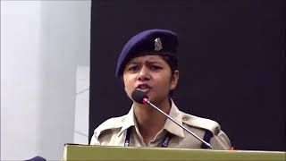 राष्ट्रपति के सामने दबँग ips lady ka speech [upl. by Alrats884]