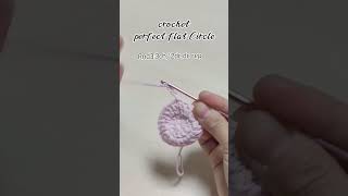 How to crochet a flat circle 🧶 [upl. by Gorlin]