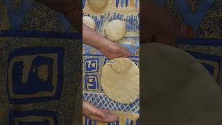 Technique Batbout pain à la poêle marocain  Batbout Moroccan pan bread خبز بطبوط مغربي [upl. by Jennings]