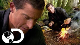 Fuego de supervivencia  Escape del infierno con Bear Grylls  Discovery Latinoamérica [upl. by Nsaj978]