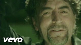 Joaquín Sabina  Paisanaje Videoclip [upl. by Werdnaed]