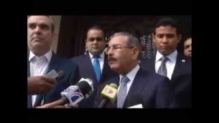 Presidente Danilo Medina visita a Luis Abinader en consulta sobre Ley de Naturalización Mar2014 [upl. by Neit585]