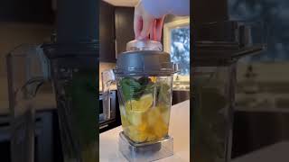 Healthy DETOX smoothie recipe for your weight loss 🤩🍓 smoothierecipes shorts [upl. by Lissy]