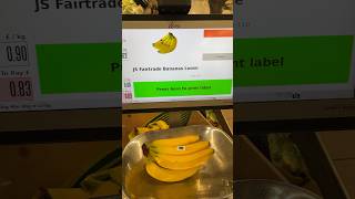 Amazing AI weighing scales in Sainsburys It quotknowsquot what your weighing Running on Linux [upl. by Aifoz]