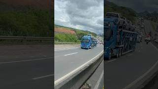 Volvo FH540 cegonha e Scania R450 no baú azulão tops [upl. by Eadrahc278]