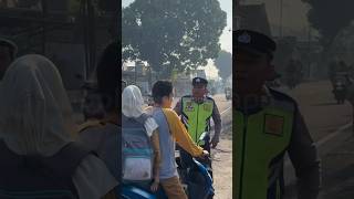 Jalan kaki sehat polisimenyapa viralvideo viralshort [upl. by Idnahs8]