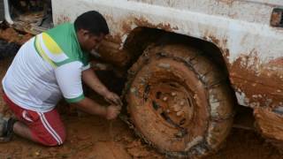 Serranía de San Lucas cadenas para facilitar transporte en vías innaccesibles [upl. by Maridel]