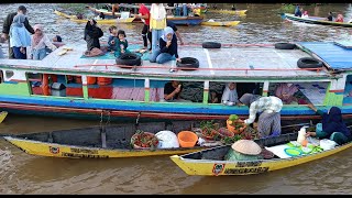 Visiting Floating Market in South Kalimantan Indonesia [upl. by Bose]