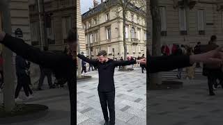 Danse Algérienne sur Paris algeroise dzpower dzair [upl. by Atinehs]