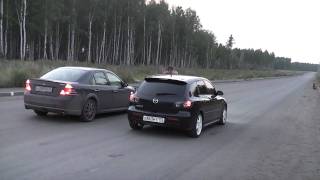 Mondeo ST220 vs Mazda 3 20 [upl. by Hallie]