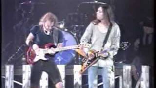 PAUL GILBERT vs BILLY SHEEHAN amp BILLY SHEEHANS SOLO [upl. by Nodarb]