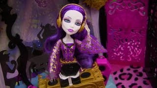 Monster High 13 Wishes Spectra Vondergeist Party Lounge Playset Review Video  D [upl. by Wilhelmina]