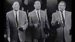 Mills Brothers  Glow Worm live 1957 [upl. by Lightfoot837]