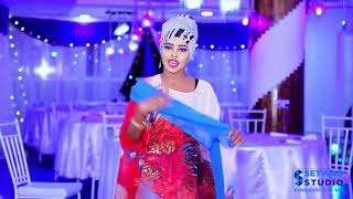 Qaali Ladan heestii Wuu i Daadaheeyaa Official Video 2019 [upl. by Dnumsed469]