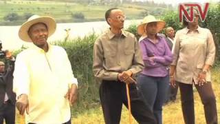 Kagame donates cattle to Museveni [upl. by Nolaf]