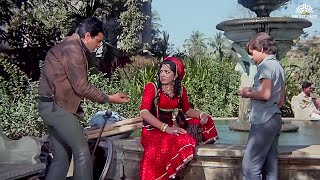 हेमा की चोरी और धर्मेंद्र की पकड़धकड़  Seeta Aur Geeta Comedy Scene [upl. by Arbma]