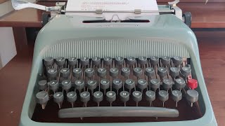 Introducing the Olivetti Studio 44 typewriter with some of its features [upl. by Deerdre]