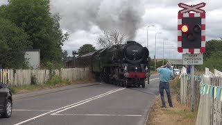 35018  British India Line visits the Wensleydale Railway [upl. by Tildy500]