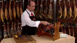 Cómo cortar un jamón Ibérico de bellota [upl. by Springer]