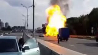 Violent Truck Crash With Explosions  авария грузовика [upl. by Jensen]