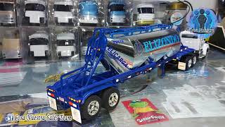 Trailer Freightliner con su Tolva de la Empresa Harinas Elizondo en 132 [upl. by Darb135]