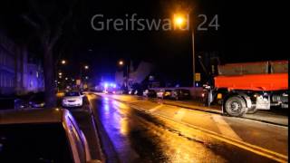 Berufsfeuerwehr Greifswald Einsatzfahrt Baumsperre am 10012015 [upl. by Gaspar]