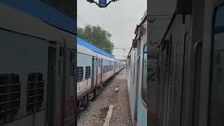 Gatimaan Express Overtaking Taj Express  ⚡GatimaanExpress TajExpress IndianRailways [upl. by Hillard]