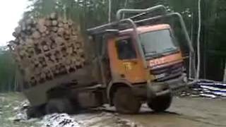 Rosyjski mistrz zwożenia drzewa  Siberia wood make russians driver angry [upl. by Assenahs]