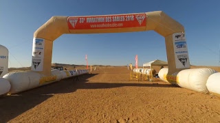 Arrivée en direct du MARATHON DES SABLES 2018 [upl. by Elston920]