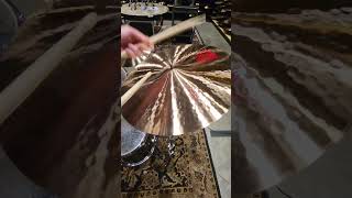 Paiste 2002 18quot Thin Crash [upl. by Ziwot]