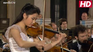 Sarah Chang  Paganini Violin Concerto No 1 Op 6 [upl. by Anaira807]