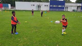 U6U8 Passer et Attraper  Faire ses lacets Exercices rugby [upl. by Eiger191]