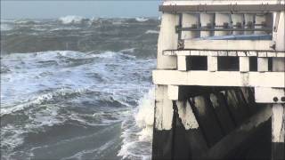 5 JAN 2012 BELGIAN COAST NIEUWPOORT WESTERSTAKETSEL ZWARE STORM Video HD [upl. by Nillek]