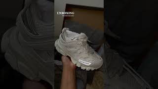 unboxing Balenciaga trainer dhgate [upl. by Pillihp]