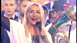 Vesna Zmijanac  Ti u merakuja u bedaku  Novogodisnje Pinkovo veselje  TV Pink 2015 [upl. by Bolitho313]