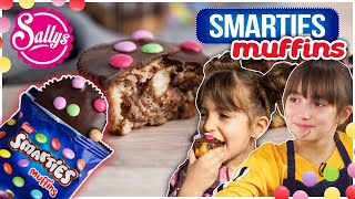 Smarties Muffins selbstgemacht mit den Kids  Marmorkuchen Muffins  Original trifft Sally [upl. by Akelahs663]