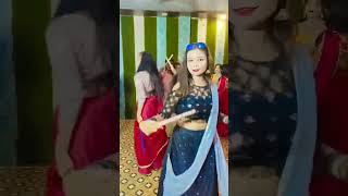 video  Nagada Sang Dhol Baje  Dance Cover  Navaratri Status  garba youtubeshorts garbadance [upl. by Berman]