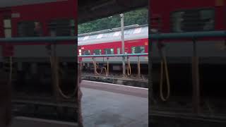 Kanchan ganga express indianrailways darjeelingexpress darjeelingmail railway trai [upl. by Valenba969]