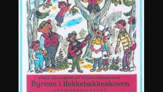 Dyrene i hakkebakkeskoven  Vuggevise [upl. by Ita]