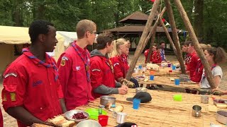 A lheure des camps dété le scoutisme français en plein essor [upl. by Schnell716]