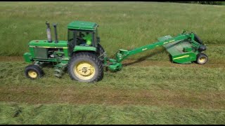 Mowing Hay With John Deere 956 MoCo [upl. by Kantor]