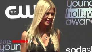 Actress Tara Reid Is All Smiles As She Grabs Dinner With Her Friend in LA [upl. by Plate789]