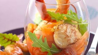 Recette  Brochettes de crevettes et noix de SaintJacques [upl. by Murtagh176]