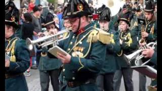 2009 04 13 BELGIUM LEMBEEK ST VEROONPROCESSIE PASEN CARABINIERS PART 2 [upl. by Corkhill]