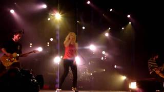 Paramore  Intro amp Ignorance HD London Wembley Arena 18122009 [upl. by Damiano]