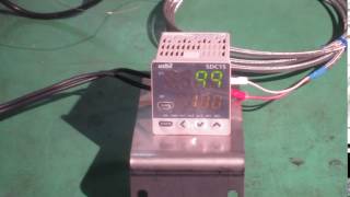 Yamatake SDC15 Digitronic digital indication controller 動作確認 [upl. by Hallimaj]